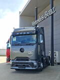 Osłona przeciwsłoneczna MB Actros MP4/MP5, kabina Big Space/Giga Space, z wspornikiem na 4 reflektory Jumbo 320FF
