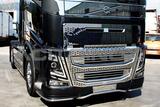 Ozdobne wykończenie maskownicy grilla do Volvo FH4