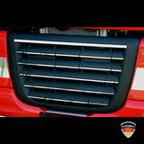 Listwy ozdobne ze stali nierdzewnej na dolny grill (niemalowany) DAF XF 95/105