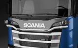 Rama Light-Bar anodowana w podszybie Scania S / R (2016-)