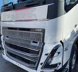 Tablica reklamowa na przedni grill VOLVO FH5 -2023, z logo
