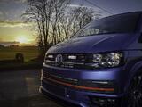 Zestaw dwóch lamp LED Lazer ST4 Evo w grill z zestawem montażowym VW T6 (Highline) 2015-2019