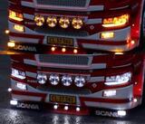 Dodatkowe białe zimne/pomarańczowe światło pozycyjne LED + stroboskopowe do reflektora SCANIA R/S 2016-