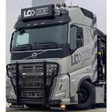 Osłona przeciwsłoneczna VOLVO FH4/FH5/AERO/FM5 aluminium wysokość 28,5 cm z wycięciem dolnym na 5 lamp obrysowych nowego typu Fox Parts - prosta
