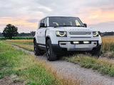 Zestaw dwóch lamp LED Lazer Triple-R Elite w grill z zestawem montażowym LAND ROVER Defender 2022-
