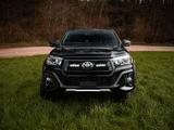 Zestaw dwóch lamp Lazer ST4 Evolution LED w grill TOYOTA Hilux Invincible X 2017-2021 (204mm, 4136Lm, z homologacją), nr kat. 13GK-HILUX-02K