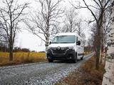 Zestaw dwóch lamp LED Lazer Triple-R 750 Elite w grill z zestawem montażowym RENAULT Master 2020-2024