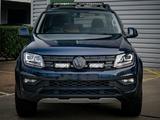 Zesaw dwóch lamp LED Lazer Triple-R 750 Std w grill z zestawem montażowym VW Amarok (V6) 2016-2023