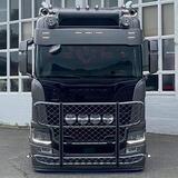 Osłona przeciwsłoneczna TruckKing SCANIA NG S&R 2016-, z zestawem montażowym, wycięcia na 7 obrysów, głębokość 35 cm