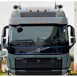 Osłona przeciwsłoneczna TruckKing VOLVO FH4/FH5, z zestawem montażowym, wycięcia na 5 obrysów, głębokość 29 cm