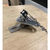 Mocowanie figurki Michelin z gniazdem na żarówekę BA15 do zacisku orurowania