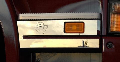 Listwy ozdobne ze stali nierdzewnej na stopień + V8 (model I); Scania R-ser. - zdjęcie 1