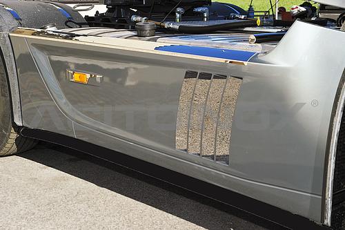 Listwy ozdobne na osłony międzyosiowe Mercedes Acrtos MP4 - zdjęcie 1