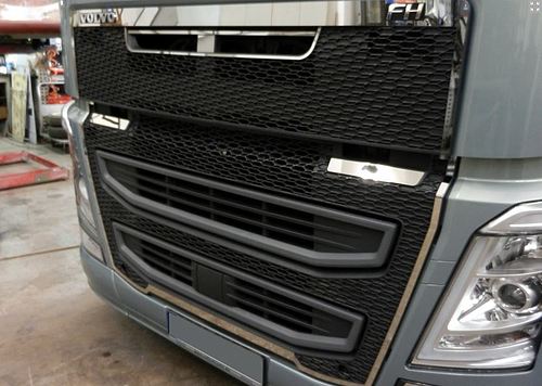 Listwy ozdobne na grill obrzeże, 12 części; Volvo FH4 >2013 - zdjęcie 1