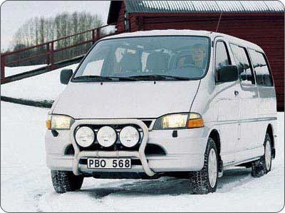 Osłona czołowa X-rack Toyota Hiace -06; dla 3 lamp  art.nr X900079 - zdjęcie 1