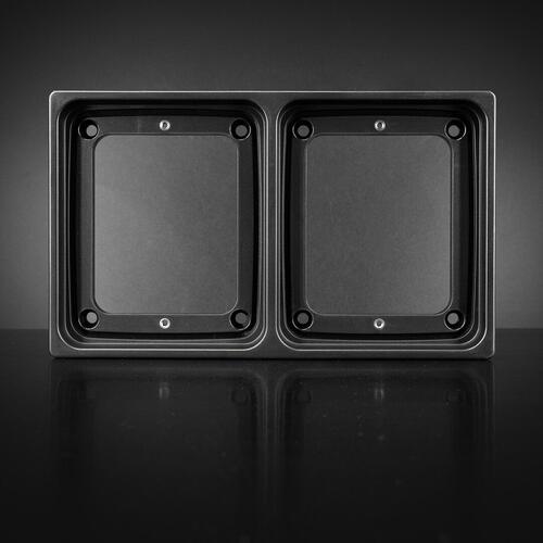 Ramka montażowa dwóch lamp tylnych prostokątnych (pionowo) typu IZE LED/Breeze X1 - zdjęcie 1