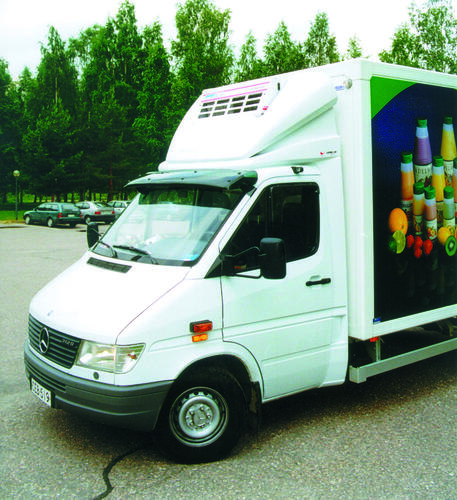 Osłona przeciwsłoneczna MB Sprinter -2006; VW LT -2006, z zestawem montażowym - zdjęcie 1
