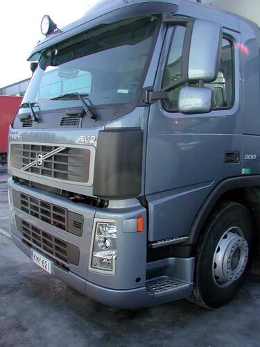 Policzki Owiewki przeciwbłotne VOLVO FM2/FM3/FH2/FH3 - zdjęcie 1