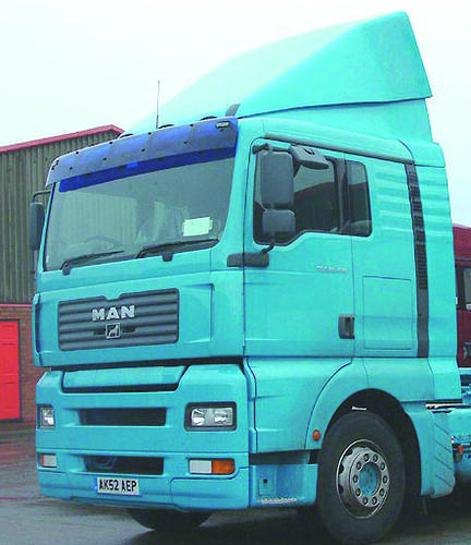 Osłona przeciwsłoneczna MAN TGA, kabina XL -03/2004 - zdjęcie 1