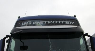 Listwy ozdobne ze stali nierdzewnej na osłonę przeciwsłoneczną; Volvo FH III >2008 - zdjęcie 1