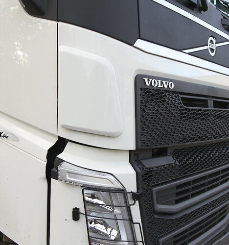 Policzki Owiewki przeciwbłotne VOLVO FH4; SCANIA R; RENAULT T - zdjęcie 1