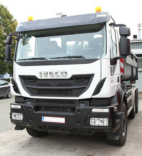 Osłona przeciwsłoneczna IVECO Stralis Hi-Road/Hi-Street/Trakker 2014- - zdjęcie 1