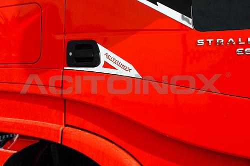 Obrysy klamek IVECO Stralis Hi-Way ze stali nierdzewnej - zdjęcie 1