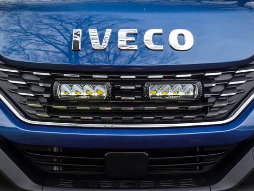 Zestaw dwóch lamp LED Lazer Triple-R 750 Std w grill z zestawem montażowym IVECO Daily 2019-2022, nr kat. 13GK-ID-1K - zdjęcie 1