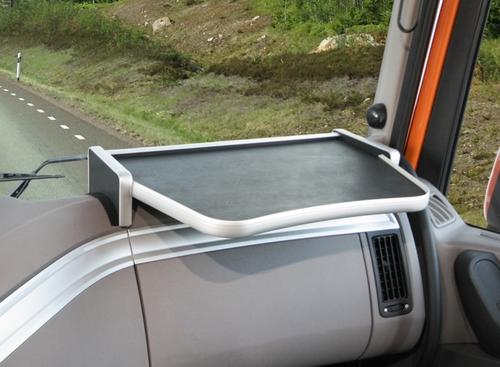 Półka na prawą stronę deski DAF XF Euro 6, (2013-2021)  (kolor black/aluminium) - zdjęcie 1