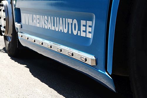 Uniwersalna listwa ze stali nierdzewnej z LED na bok 1200mm - zdjęcie 1