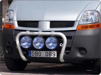 Osłona czołowa X-rack Nissan Interstar 04-; dla 3 lamp - zdjęcie 1