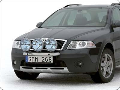 Rama przednia Q-light Skoda Scout 08-; dla 3 lamp  art.nr Q900097 - zdjęcie 1