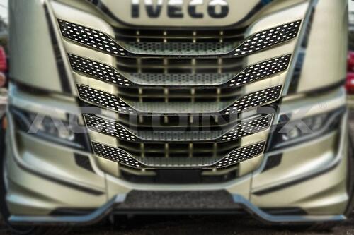 Nakładki ozdobne ze stali nierdzewnej na grill Iveco S-WAY - zdjęcie 1