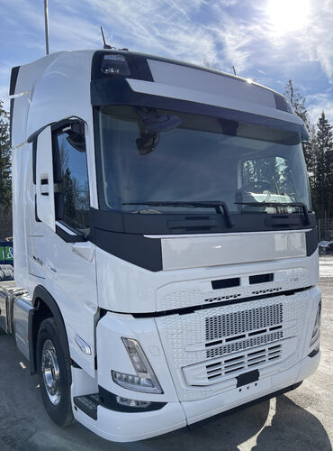 Tablica reklamowa na przedni grill VOLVO FM4 2020-2023/FMX5 - zdjęcie 1
