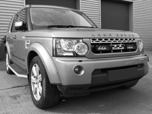 Zestaw dwóch lamp LED Lazer Triple-R 750 Elite w grill z zestawem montażowym LAND ROVER Discovery 4 2009-2013 - zdjęcie 1