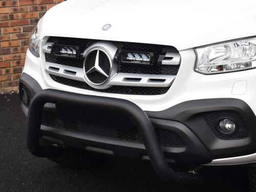 Zestaw dwóch lamp LED Lazer Triple-R 750 Elite w grill z zestawem montażowym MB X-Class 2017- - zdjęcie 1
