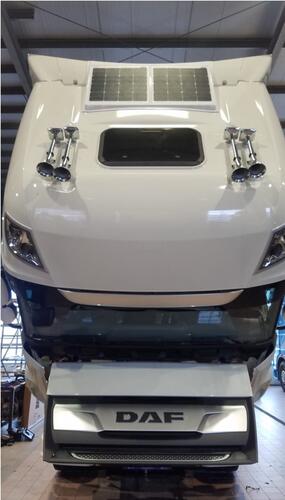 System Fotowoltaiczny DAF 106 Superpacecab 2x60 Wp z regulatorem MPPT bluetooth - zdjęcie 1