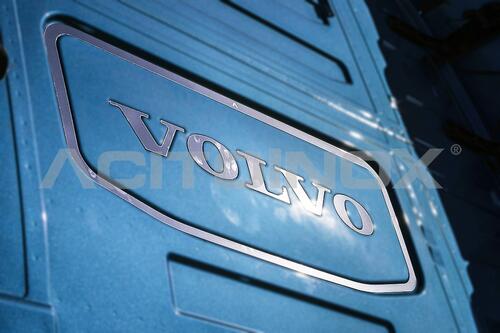 Ozdobny napis na tył kabiny VOLVO FH4 - zdjęcie 1
