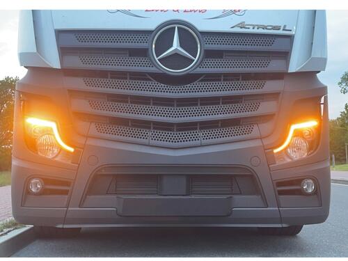 Zestaw pomarańczowych modułów świateł DRL do Mercedes Actros 2020- - zdjęcie 1