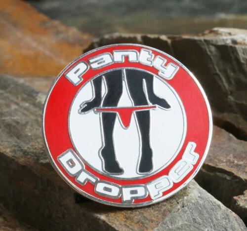 Przypinka Panty Dropper (metalowa) - zdjęcie 1