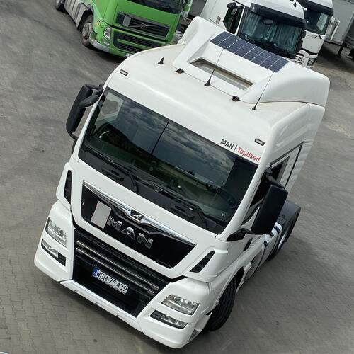 System Fotowoltaiczny MAN TGX GM/XLX 2x60 Wp z regulatorem MPPT bluetooth - zdjęcie 1