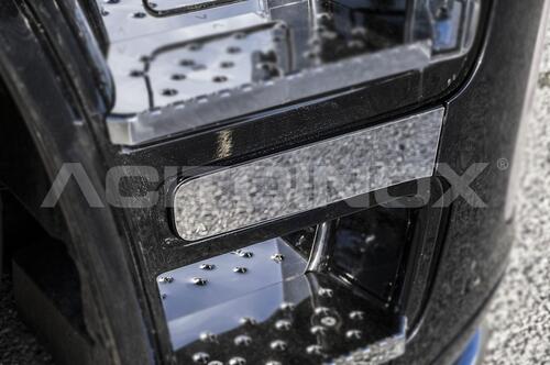 Ozdobny Profil stopnia | Mercedes Actros L ProCabin - zdjęcie 1