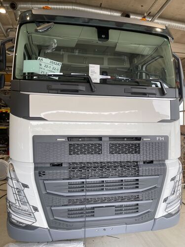Tablica reklamowa na przedni grill VOLVO FH5 2024- - zdjęcie 1
