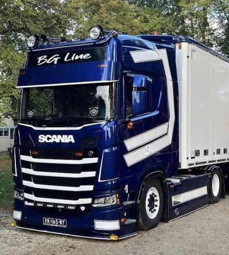 Osłona przeciwsłoneczna do Scanii S&R NG, wykonana z aluminium 4 mm, na 2 lampy starego typu, głębokość 39 cm, nr kat. 14ZKSNGel2oR - zdjęcie 1