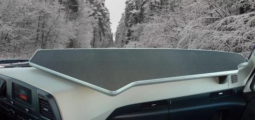Duża półka z matą antypoślizgową do Ford F-MAX - zdjęcie 1