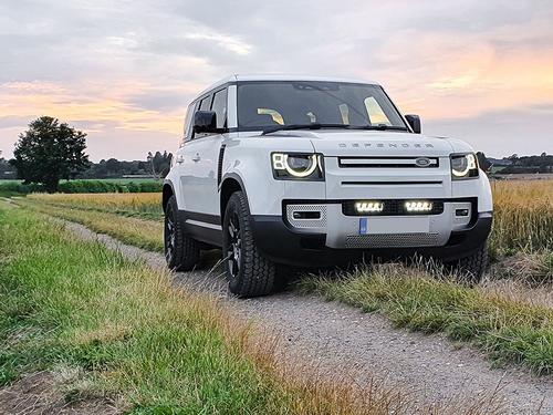 Zestaw dwóch lamp LED Lazer Triple-R Elite w grill z zestawem montażowym LAND ROVER Defender 2022- - zdjęcie 1