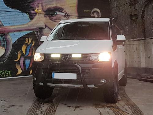 Zestaw dwóch lamp Lazer Triple-R 750 Standard LED w grill VW T5.1 2010-2016 (230mm, 4620Lm, z homologacją), nr kat. 13GK-VWT5-G2-1K - zdjęcie 1