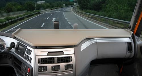 Duża półka na środkową konsolę i prawą stronę deski DAF XF Euro 6, (2013-2021)  (kolor beige brown) - zdjęcie 1