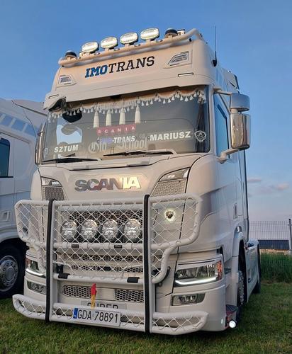 Osłona czołowa Highway Scania R/S 2016- (malowana proszkowo na biało/ryflowana) - zdjęcie 1