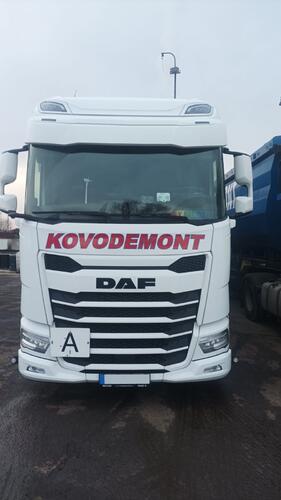 Osłona przeciwsłoneczna TruckKing DAF XF, XG, z zestawem montażowym, głębokość 37 cm z wycięciami na 2 obrysy - zdjęcie 1